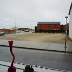 Vaerelse Taet Pa Og By Appartement *